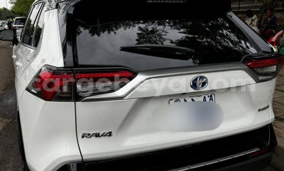 Acheter Occasion Voiture Toyota RAV4 Blanc à Addis Ababa, Ethiopie Acheter Occasion Voiture Toyota RAV4 Blanc à Addis Ababa, Ethiopie