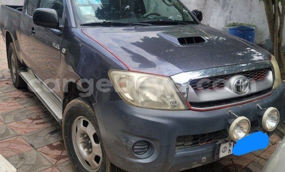 Buy Used Toyota Hilux Beige Car in Addis–Ababa in Ethiopia