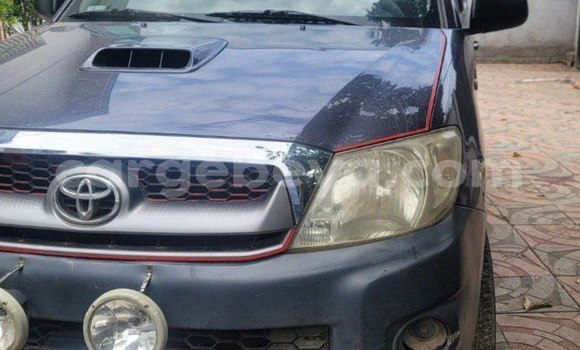 Acheter Occasion Voiture Toyota Hilux Beige à Addis Ababa, Ethiopie Acheter Occasion Voiture Toyota Hilux Beige à Addis Ababa, Ethiopie