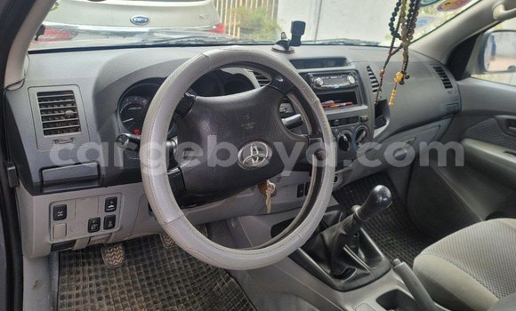 Acheter Occasion Voiture Toyota Hilux Beige à Addis Ababa, Ethiopie Acheter Occasion Voiture Toyota Hilux Beige à Addis Ababa, Ethiopie