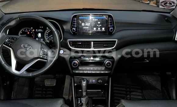 Acheter Occasion Voiture Hyundai Tucson Blanc à Addis Ababa, Ethiopie Acheter Occasion Voiture Hyundai Tucson Blanc à Addis Ababa, Ethiopie