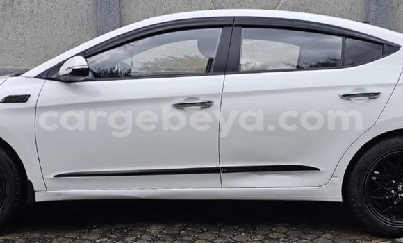 Buy Used Hyundai Elantra White Car in Addigrat in Tigray Buy Used Hyundai Elantra White Car in Addigrat in Tigray