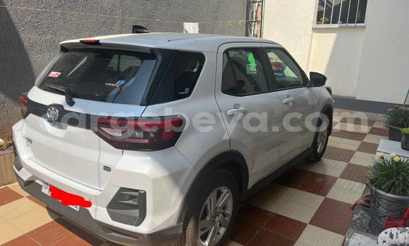 ይግዙ ያገለገለ Toyota Raum ነጭ መኪና በ አክል በ ትግራይ ይግዙ ያገለገለ Toyota Raum ነጭ መኪና በ አክል በ ትግራይ