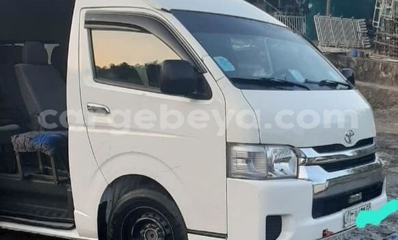 ይግዙ ያገለገለ Toyota Hiace ነጭ መኪና በ አዲስ አበባ በ ኢትዮጵያ ይግዙ ያገለገለ Toyota Hiace ነጭ መኪና በ አዲስ አበባ በ ኢትዮጵያ