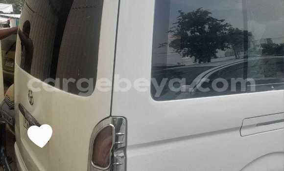 ይግዙ ያገለገለ Toyota Hiace ነጭ መኪና በ አቢይቲ–ካና በ ኢትዮጵያ ይግዙ ያገለገለ Toyota Hiace ነጭ መኪና በ አቢይቲ–ካና በ ኢትዮጵያ