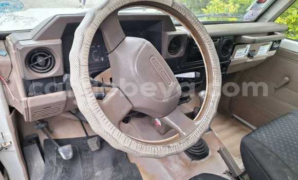 ይግዙ ያገለገለ Toyota Camry (Japan) ነጭ መኪና በ አቢይቲ–ካና በ ኢትዮጵያ ይግዙ ያገለገለ Toyota Camry (Japan) ነጭ መኪና በ አቢይቲ–ካና በ ኢትዮጵያ