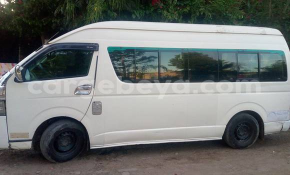 Acheter Occasion Voiture Toyota Hiace Blanc à Addigrat, Tigray Acheter Occasion Voiture Toyota Hiace Blanc à Addigrat, Tigray