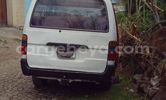 Acheter Occasion Voiture Toyota Hiace Blanc à Addigrat, Tigray Acheter Occasion Voiture Toyota Hiace Blanc à Addigrat, Tigray