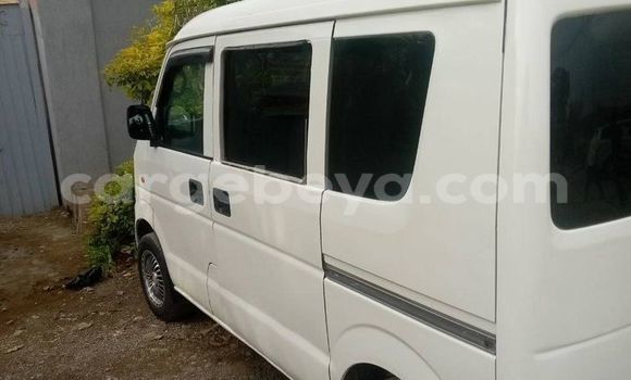 Acheter Occasion Voiture Toyota Hiace Blanc à Addigrat, Tigray Acheter Occasion Voiture Toyota Hiace Blanc à Addigrat, Tigray