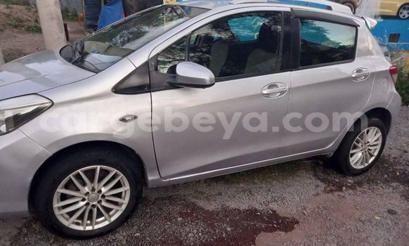 Acheter Occasion Voiture Toyota Yaris Gris à Addis Ababa, Ethiopie Acheter Occasion Voiture Toyota Yaris Gris à Addis Ababa, Ethiopie