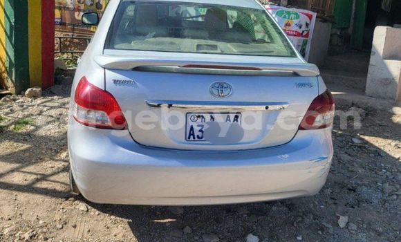 Acheter Occasion Voiture Toyota Yaris Gris à Addis Ababa, Ethiopie Acheter Occasion Voiture Toyota Yaris Gris à Addis Ababa, Ethiopie