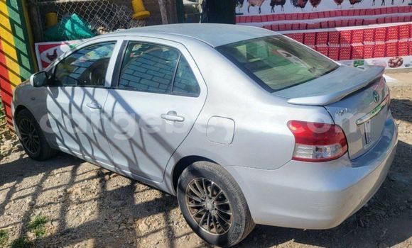 Acheter Occasion Voiture Toyota Yaris Gris à Addis Ababa, Ethiopie Acheter Occasion Voiture Toyota Yaris Gris à Addis Ababa, Ethiopie