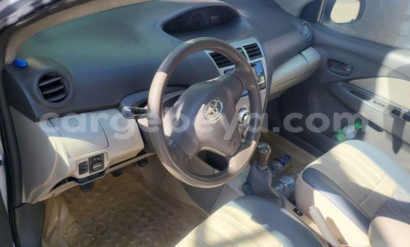 Acheter Occasion Voiture Toyota Yaris Gris à Addis Ababa, Ethiopie Acheter Occasion Voiture Toyota Yaris Gris à Addis Ababa, Ethiopie