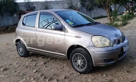 ይግዙ ያገለገለ Toyota Yaris ሌላ መኪና በ አዲስ አበባ በ ኢትዮጵያ
