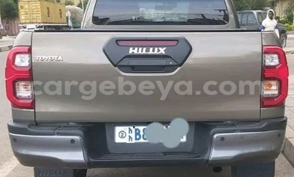 Oofamaa Toyota Hilux Other Makiinaa iti Addis–Ababa keessatti Ethiopia keessatti Oofamaa Toyota Hilux Other Makiinaa iti Addis–Ababa keessatti Ethiopia keessatti