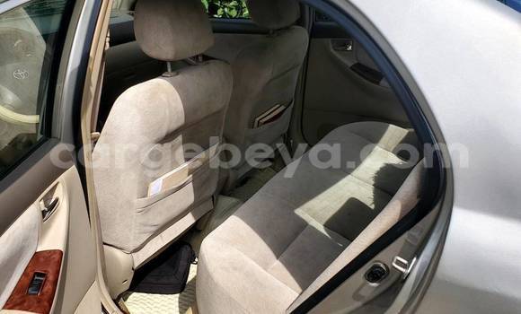 Oofamaa Toyota Corolla Other Makiinaa iti Addis–Ababa keessatti Ethiopia keessatti Oofamaa Toyota Corolla Other Makiinaa iti Addis–Ababa keessatti Ethiopia keessatti