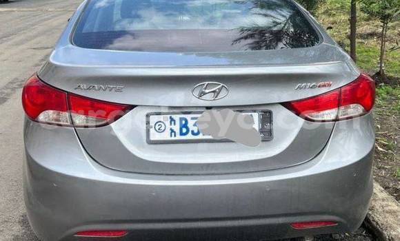 Oofamaa Hyundai Avante Other Makiinaa iti Addis–Ababa keessatti Ethiopia keessatti Oofamaa Hyundai Avante Other Makiinaa iti Addis–Ababa keessatti Ethiopia keessatti