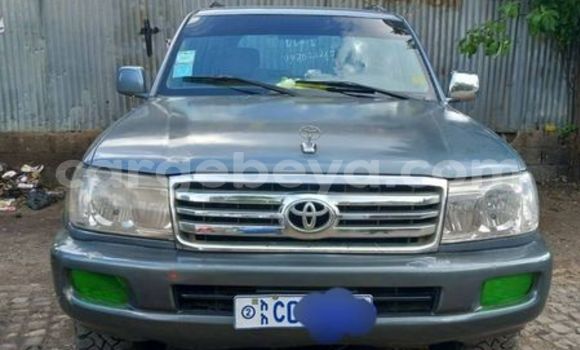 Oofamaa Toyota Land Cruiser Other Makiinaa iti Addis–Ababa keessatti Ethiopia keessatti Oofamaa Toyota Land Cruiser Other Makiinaa iti Addis–Ababa keessatti Ethiopia keessatti