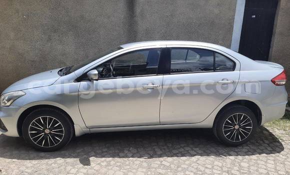 Oofamaa Toyota Yaris Other Makiinaa iti Addis–Ababa keessatti Ethiopia keessatti Oofamaa Toyota Yaris Other Makiinaa iti Addis–Ababa keessatti Ethiopia keessatti
