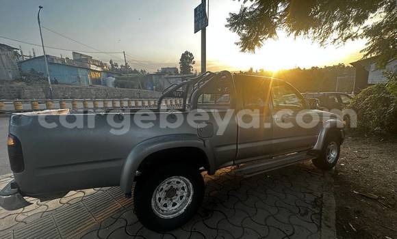 Oofamaa Toyota Pickup Other Makiinaa iti Addis–Ababa keessatti Ethiopia keessatti Oofamaa Toyota Pickup Other Makiinaa iti Addis–Ababa keessatti Ethiopia keessatti