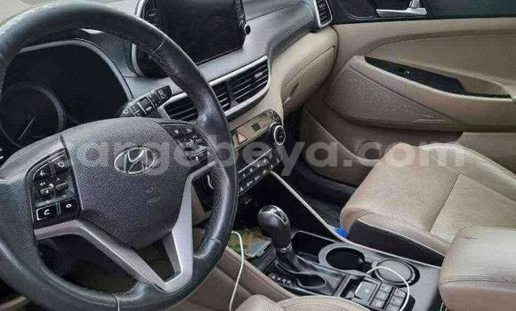 Oofamaa Hyundai Tucson Other Makiinaa iti Addis–Ababa keessatti Ethiopia keessatti Oofamaa Hyundai Tucson Other Makiinaa iti Addis–Ababa keessatti Ethiopia keessatti
