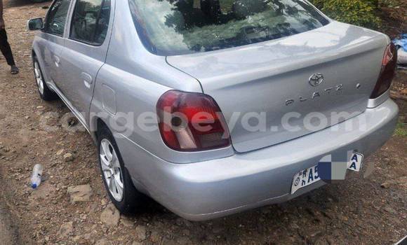 Oofamaa Toyota Platz Other Makiinaa iti Addis–Ababa keessatti Ethiopia keessatti Oofamaa Toyota Platz Other Makiinaa iti Addis–Ababa keessatti Ethiopia keessatti