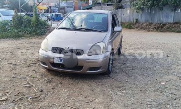 Oofamaa Toyota Vitz Other Makiinaa iti Addis–Ababa keessatti Ethiopia keessatti Oofamaa Toyota Vitz Other Makiinaa iti Addis–Ababa keessatti Ethiopia keessatti