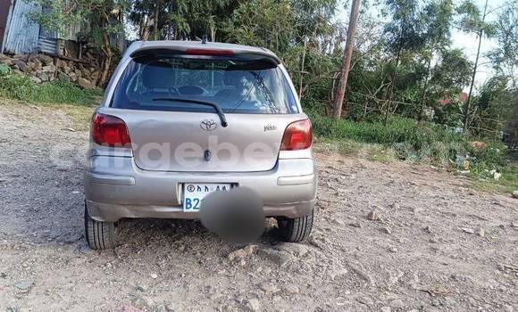 Oofamaa Toyota Vitz Other Makiinaa iti Addis–Ababa keessatti Ethiopia keessatti Oofamaa Toyota Vitz Other Makiinaa iti Addis–Ababa keessatti Ethiopia keessatti