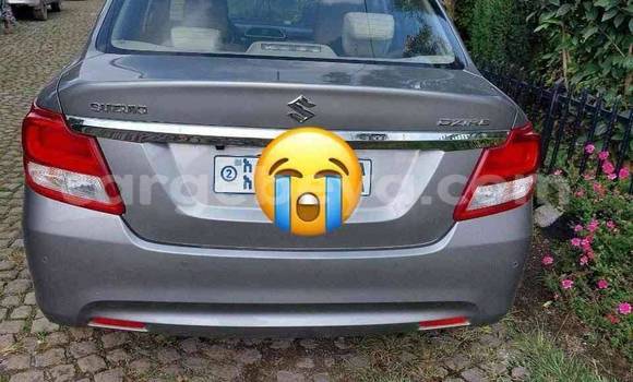 Oofamaa Suzuki Dzire Other Makiinaa iti Addis–Ababa keessatti Ethiopia keessatti Oofamaa Suzuki Dzire Other Makiinaa iti Addis–Ababa keessatti Ethiopia keessatti