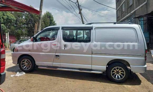 Oofamaa Toyota Dolphin Other Makiinaa iti Addis–Ababa keessatti Ethiopia keessatti Oofamaa Toyota Dolphin Other Makiinaa iti Addis–Ababa keessatti Ethiopia keessatti