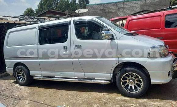 Oofamaa Toyota Dolphin Other Makiinaa iti Addis–Ababa keessatti Ethiopia keessatti Oofamaa Toyota Dolphin Other Makiinaa iti Addis–Ababa keessatti Ethiopia keessatti