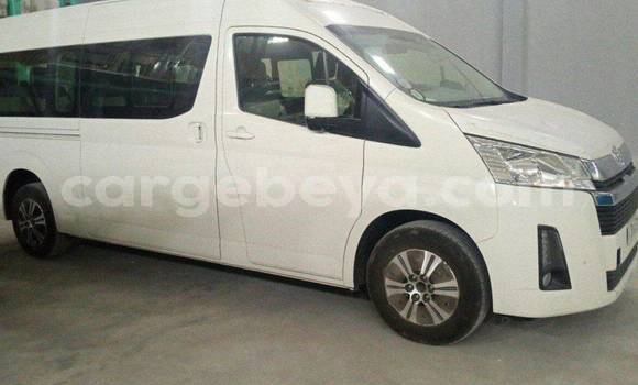 Buy Used Toyota Highlander White Car in Addis–Ababa in Ethiopia