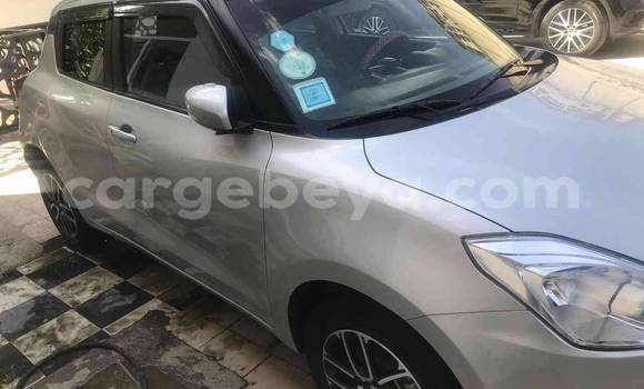 Oofamaa Suzuki Swift Other Makiinaa iti Addis–Ababa keessatti Ethiopia keessatti Oofamaa Suzuki Swift Other Makiinaa iti Addis–Ababa keessatti Ethiopia keessatti