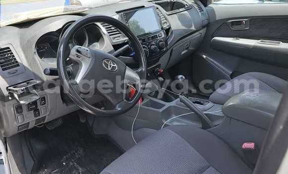 Buy Used Toyota Hilux White Car in Addis Zemen in Amhara Buy Used Toyota Hilux White Car in Addis Zemen in Amhara