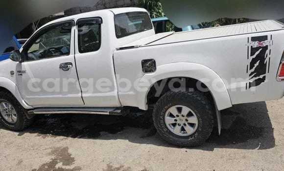 Buy Used Toyota Hilux White Car in Addis Zemen in Amhara Buy Used Toyota Hilux White Car in Addis Zemen in Amhara