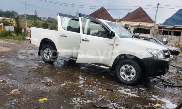 Buy Used Toyota Hilux White Car in Addis Zemen in Amhara Buy Used Toyota Hilux White Car in Addis Zemen in Amhara