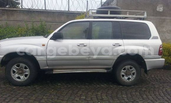 ይግዙ ያገለገለ Toyota Yaris ሌላ መኪና በ አቢ አዲ በ ትግራይ ይግዙ ያገለገለ Toyota Yaris ሌላ መኪና በ አቢ አዲ በ ትግራይ