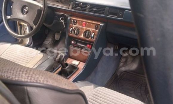 Acheter Occasion Voiture Mercedes Viano Marron à Abomsa, Oromia Acheter Occasion Voiture Mercedes Viano Marron à Abomsa, Oromia