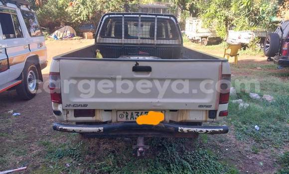Buy Used Toyota Hilux White Car in Addis Zemen in Amhara Buy Used Toyota Hilux White Car in Addis Zemen in Amhara