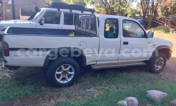 Buy Used Toyota Hilux White Car in Addis Zemen in Amhara Buy Used Toyota Hilux White Car in Addis Zemen in Amhara