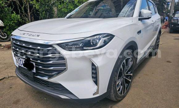Buy Used Toyota RAV4 White Car in Addi Ark'ay in Amhara
