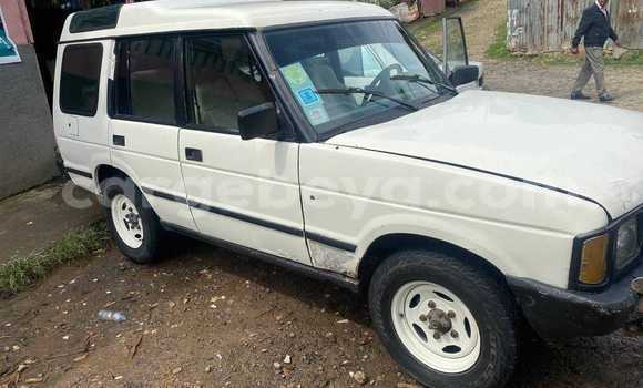 ይግዙ ያገለገለ Land Rover Discovery ነጭ መኪና በ አዲስ ዘመን በ አማራ ይግዙ ያገለገለ Land Rover Discovery ነጭ መኪና በ አዲስ ዘመን በ አማራ