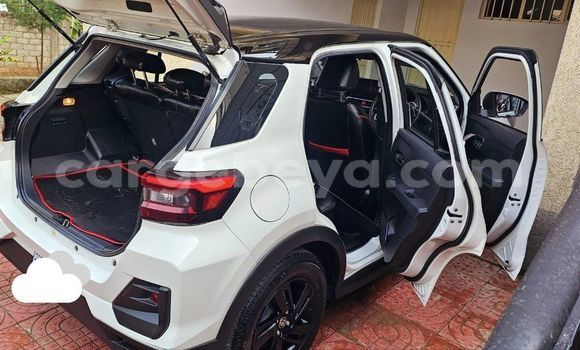 ይግዙ ያገለገለ Toyota Ractis ነጭ መኪና በ አቢይቲ–ካና በ ኢትዮጵያ ይግዙ ያገለገለ Toyota Ractis ነጭ መኪና በ አቢይቲ–ካና በ ኢትዮጵያ