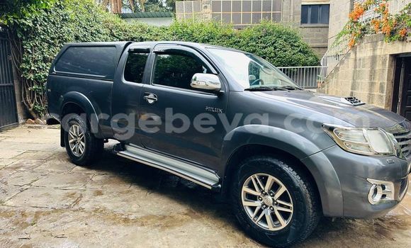 ይግዙ ያገለገለ Toyota Hilux ሌላ መኪና በ አቢ አዲ በ ትግራይ ይግዙ ያገለገለ Toyota Hilux ሌላ መኪና በ አቢ አዲ በ ትግራይ