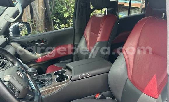Buy Used Land Rover Defender Other Car in Abiy Adi in Tigray Buy Used Land Rover Defender Other Car in Abiy Adi in Tigray