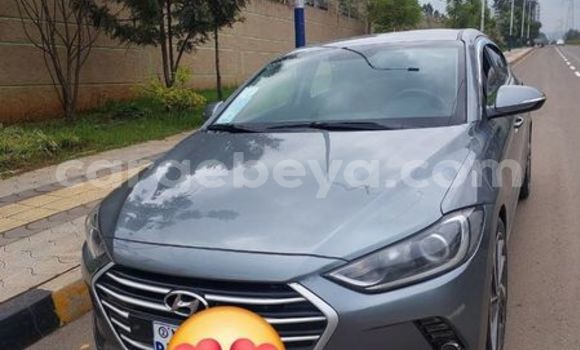 ይግዙ ያገለገለ Hyundai Avante ሌላ መኪና በ አዲስ አበባ በ ኢትዮጵያ