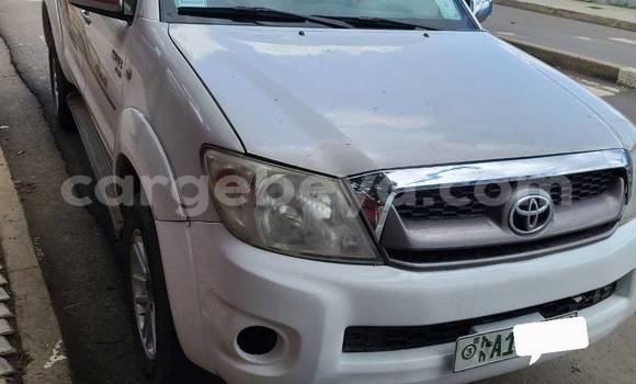 ይግዙ ያገለገለ Toyota Hilux ሌላ መኪና በ አዲስ አበባ በ ኢትዮጵያ