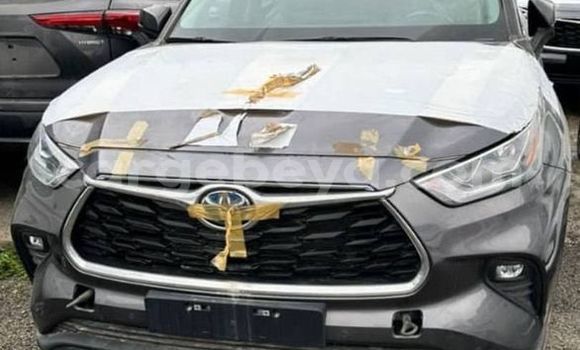 Acheter Occasion Voiture Toyota Highlander Blanc à Alem d'Addis, Amhara Acheter Occasion Voiture Toyota Highlander Blanc à Alem d'Addis, Amhara