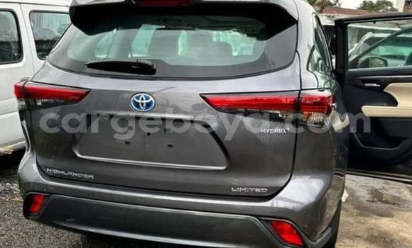 Acheter Occasion Voiture Toyota Highlander Blanc à Alem d'Addis, Amhara Acheter Occasion Voiture Toyota Highlander Blanc à Alem d'Addis, Amhara