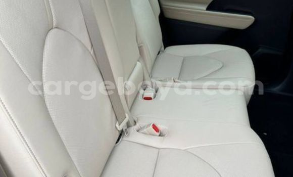 Acheter Occasion Voiture Toyota Highlander Blanc à Alem d'Addis, Amhara Acheter Occasion Voiture Toyota Highlander Blanc à Alem d'Addis, Amhara